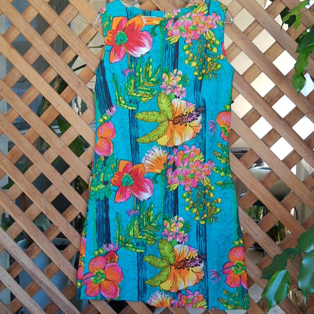 Vintage Hawaiian Print Sleeveless Shift Dress